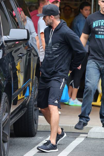  Los Angeles. David Beckham esce dalla palestra dopo lo spinning (Olycom)